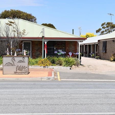 Lake Albert Motel Meningie Kültér fotó