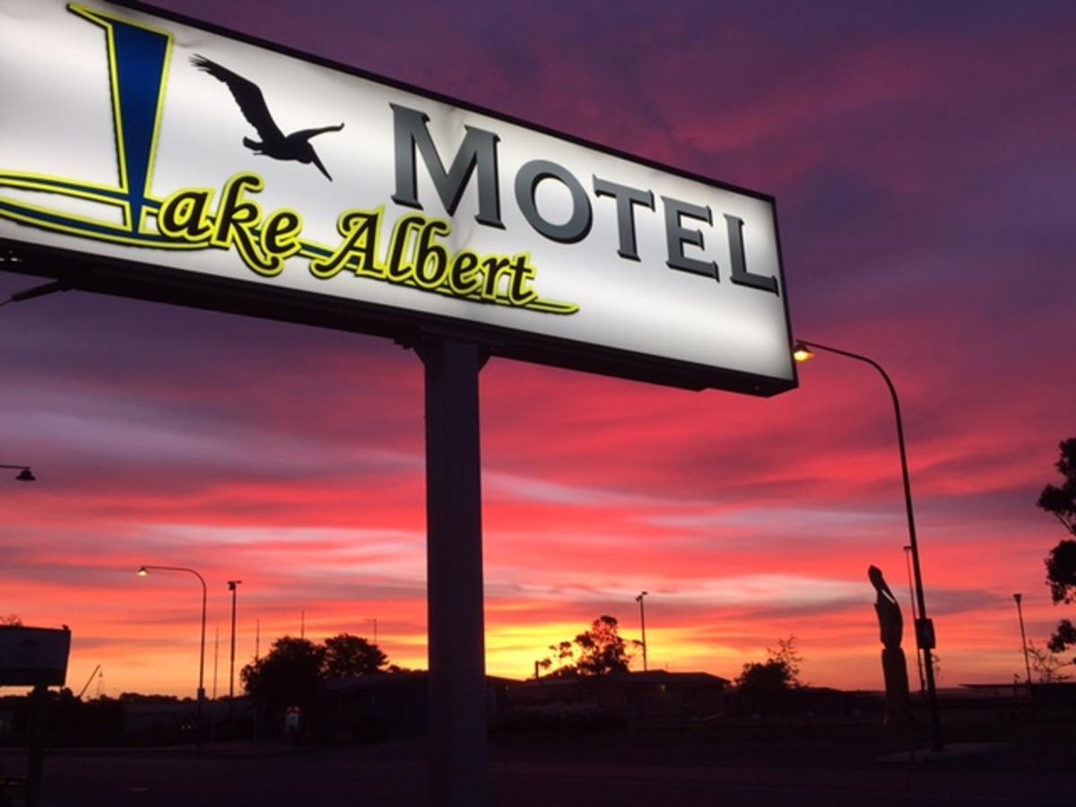 Lake Albert Motel Meningie Kültér fotó